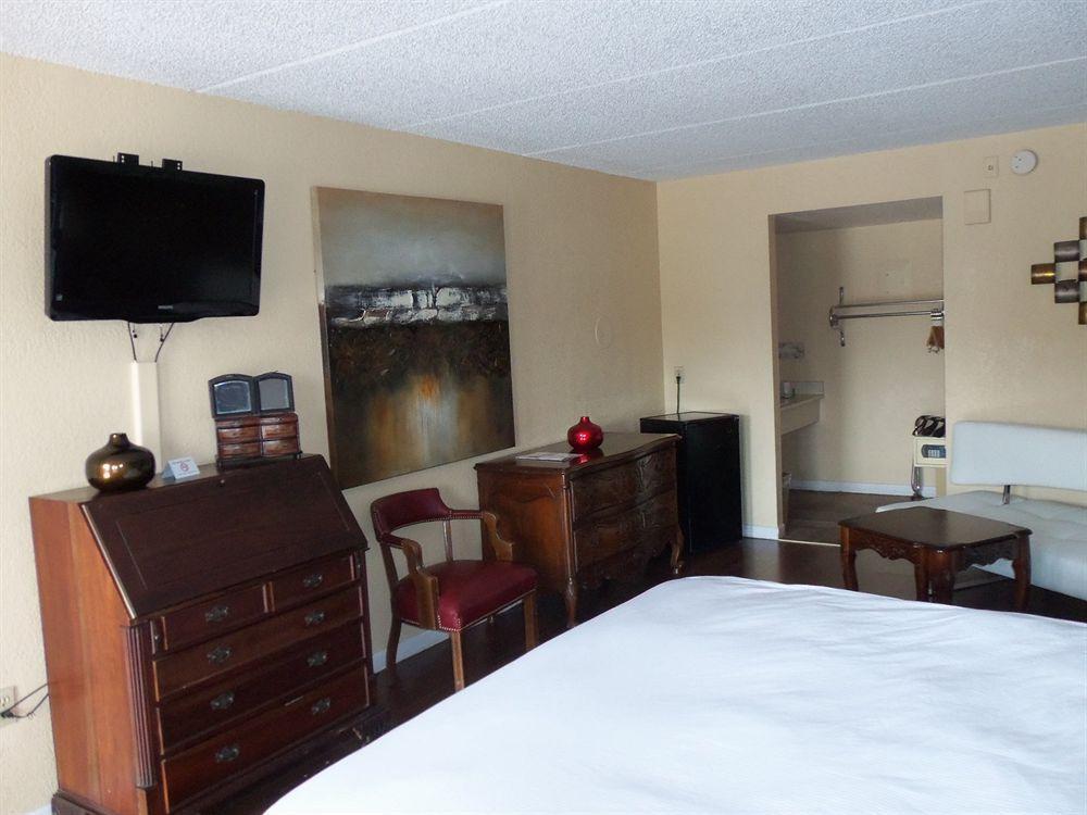 Claremont Kissimmee Hotel Celebration Room photo