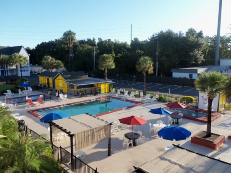 Claremont Kissimmee Hotel Celebration Exterior photo