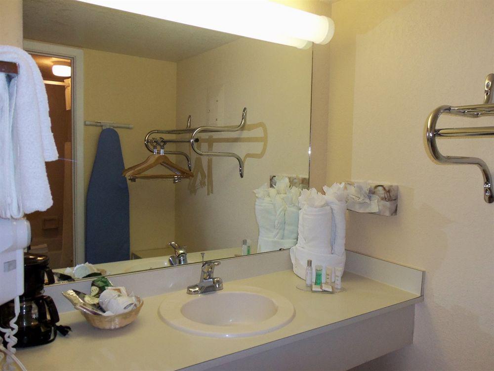 Claremont Kissimmee Hotel Celebration Room photo